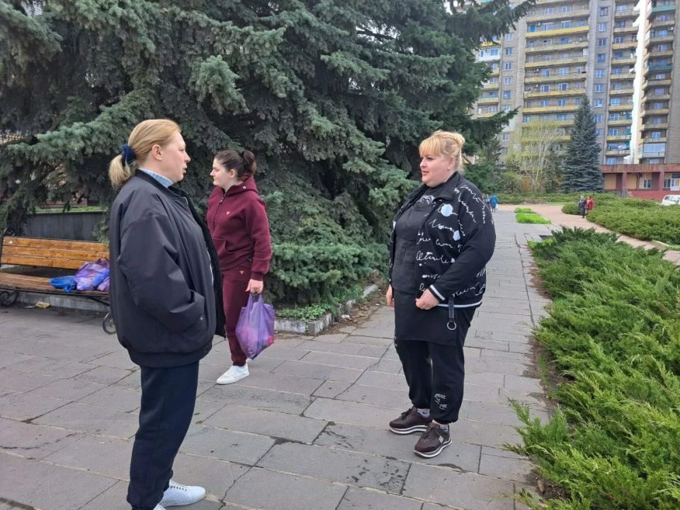 В Светлодарске обсудили вопросы работы ЗАГСа, оплаты жилья и восстановления лифтового хозяйства В Светлодарске обсудили вопросы работы ЗАГСа, оплаты жилья и восстановления лифтового хозяйства