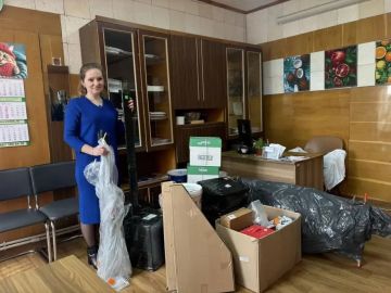 Для сёл Привольное и Новоалексеевка шефы из Шурышкарского района передали строительные материалы и расходники, а также садовый инструмент