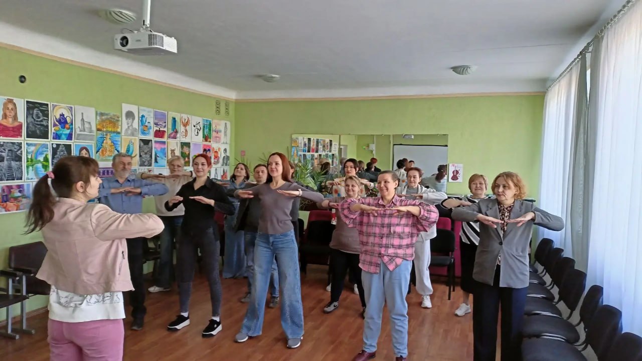 Республиканская зарядка. 6 апреля в учреждениях культуры городского округа Енакиево состоялась республиканская зарядка, организованная в рамках Федерального проекта «Здоровье для каждого» регионального движения Донецкой... Республиканская зарядка. 6 апреля в учреждениях культуры городского округа Енакиево состоялась республиканская зарядка, организованная в рамках Федерального проекта «Здоровье для каждого» регионального движения Донецкой...