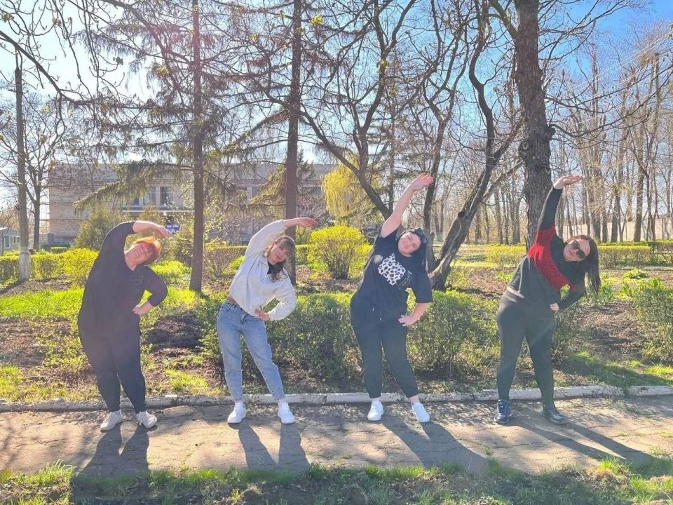 В учреждениях культуры городского округа Докучаевск прошла Республиканская зарядка, приуроченная ко Всемирному дню здоровья, организованная в рамках Федерального проекта «Здоровье для каждого» регионального движения Донецкой... В учреждениях культуры городского округа Докучаевск прошла Республиканская зарядка, приуроченная ко Всемирному дню здоровья, организованная в рамках Федерального проекта «Здоровье для каждого» регионального движения Донецкой...