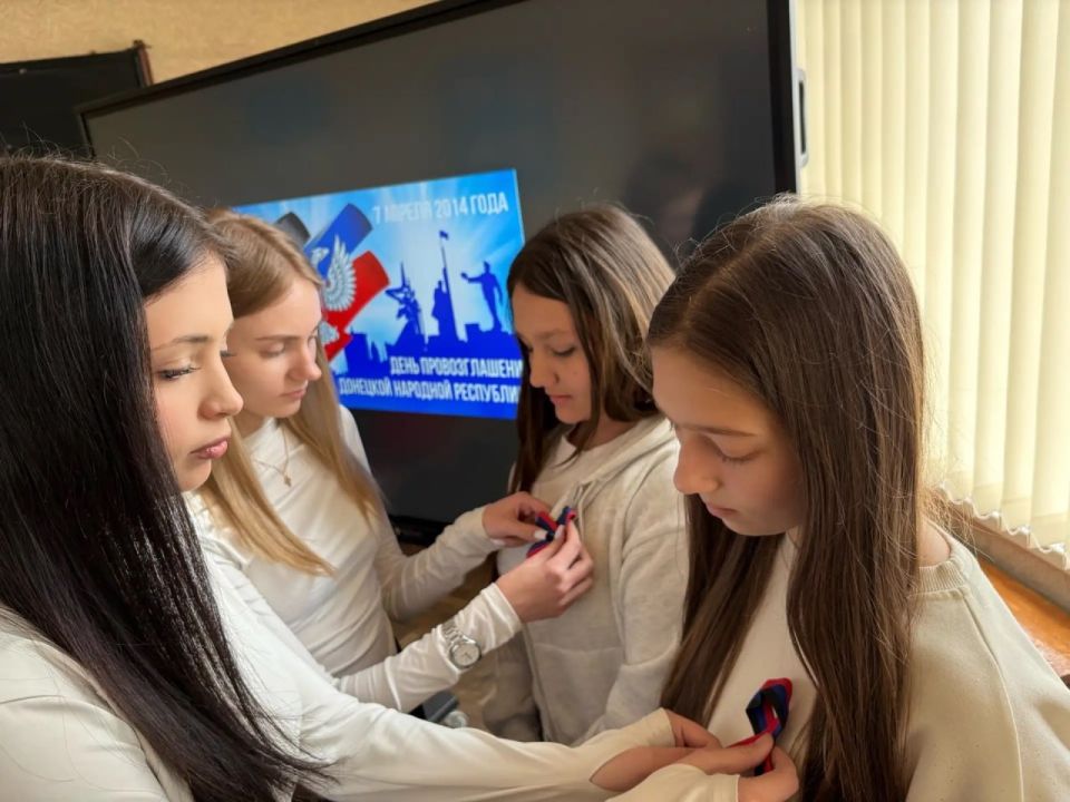 В Донецкой Народной Республике прошёл День единых действий «ДНР: память, достоинство, будущее» В Донецкой Народной Республике прошёл День единых действий «ДНР: память, достоинство, будущее»