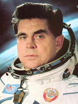 Георгий Береговой, лётчик-космонавт СССР № 12