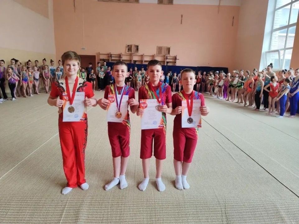 4 апреля завершились соревнования по спортивной акробатике «Открытый Чемпионат городского округа Макеевка, посвященный Дню космонавтики» 4 апреля завершились соревнования по спортивной акробатике «Открытый Чемпионат городского округа Макеевка, посвященный Дню космонавтики»