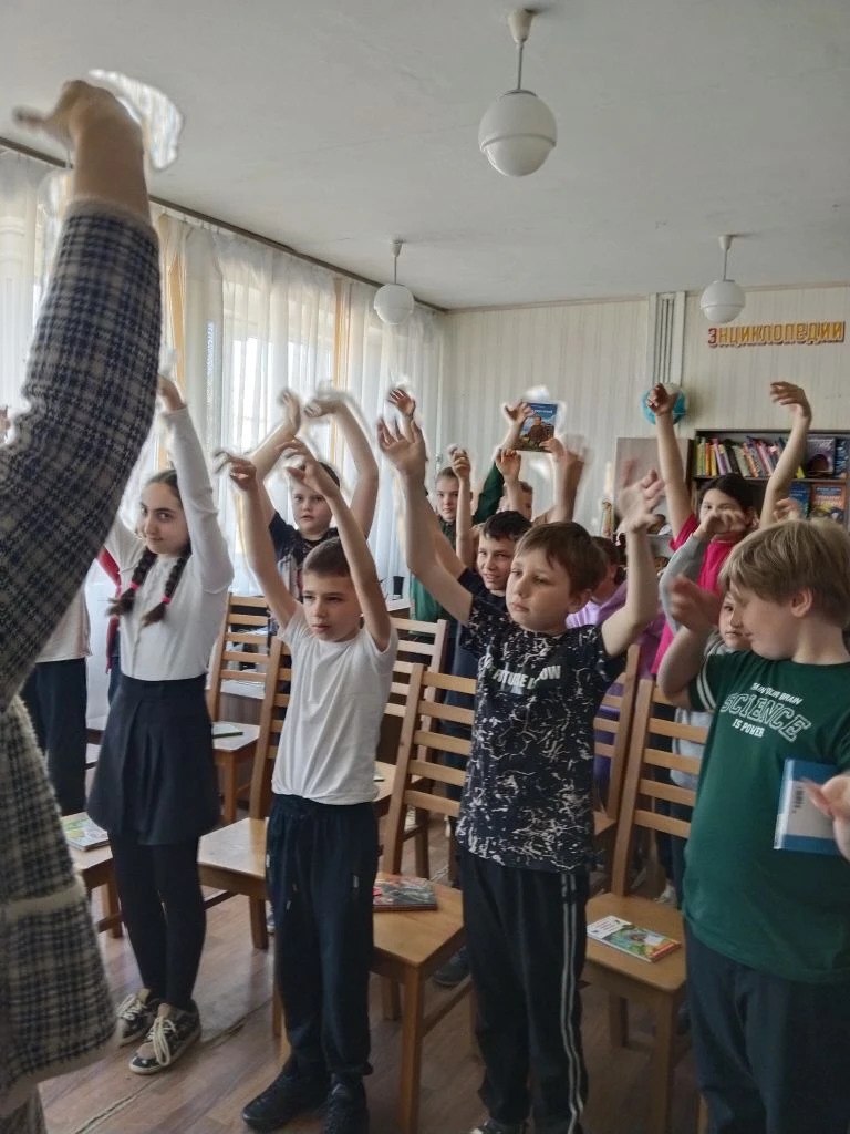 Познавательная игра-беседа «Быть здоровым здорово!» Познавательная игра-беседа «Быть здоровым здорово!»