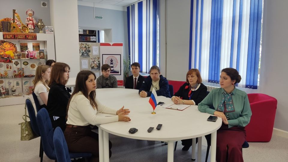 Поэзия Донбасса прозвучала на международной литературной встрече «Многоголосье: поэзия единого мира» Поэзия Донбасса прозвучала на международной литературной встрече «Многоголосье: поэзия единого мира»