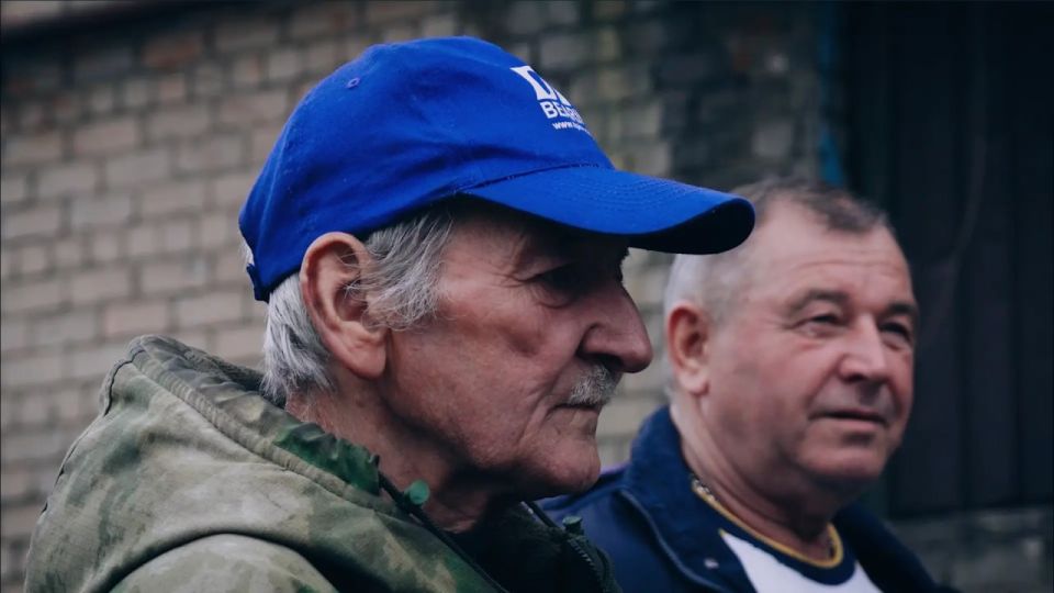 Александр Волошин: #гуманитарнаяпомощь. Доставили гуманитарный груз на освобожденные территории Совместно с Региональной общественной организацией «Народная Дружина», Следственным управлением СК России по ДНР и АНО «Сила... Александр Волошин: #гуманитарнаяпомощь. Доставили гуманитарный груз на освобожденные территории Совместно с Региональной общественной организацией «Народная Дружина», Следственным управлением СК России по ДНР и АНО «Сила...