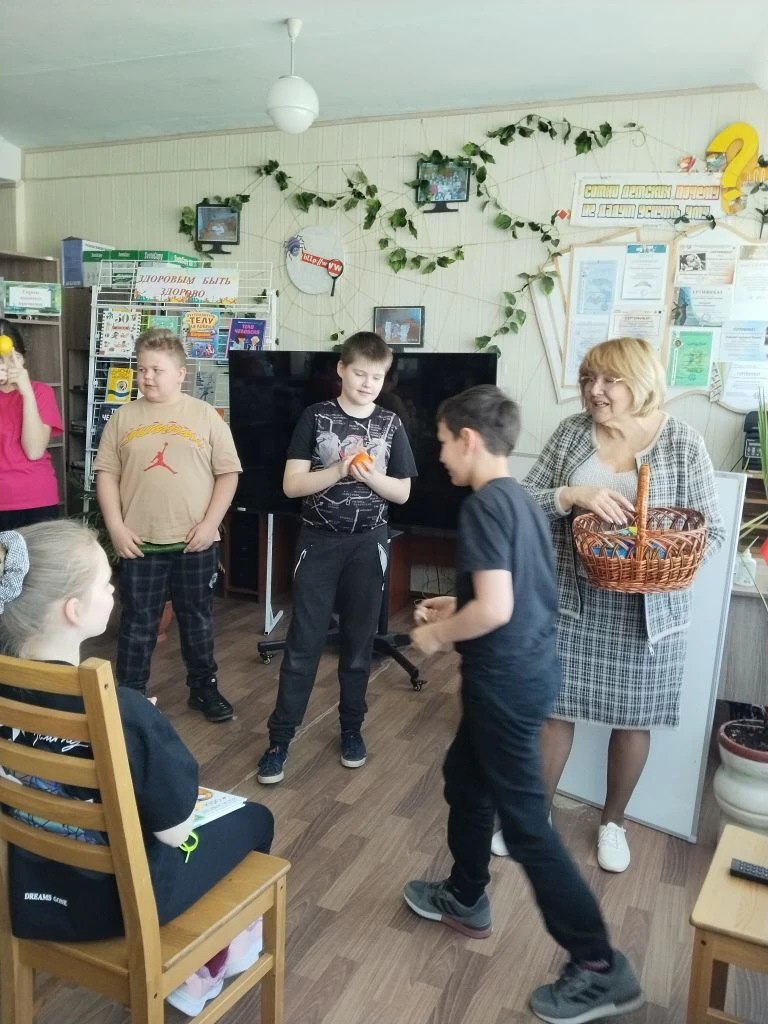 Познавательная игра-беседа «Быть здоровым здорово!» Познавательная игра-беседа «Быть здоровым здорово!»