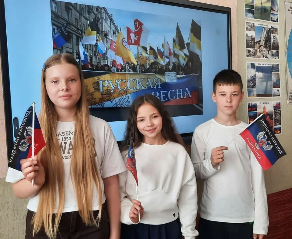 В Донецкой Народной Республике прошёл День единых действий «ДНР: память, достоинство, будущее» В Донецкой Народной Республике прошёл День единых действий «ДНР: память, достоинство, будущее»