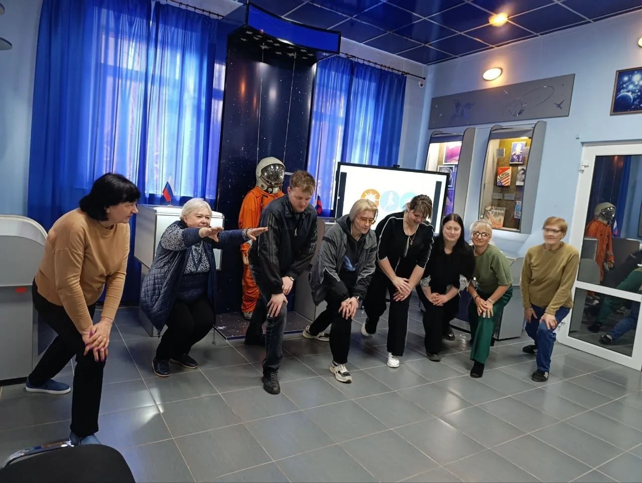 Республиканская зарядка. 6 апреля в учреждениях культуры городского округа Енакиево состоялась республиканская зарядка, организованная в рамках Федерального проекта «Здоровье для каждого» регионального движения Донецкой... Республиканская зарядка. 6 апреля в учреждениях культуры городского округа Енакиево состоялась республиканская зарядка, организованная в рамках Федерального проекта «Здоровье для каждого» регионального движения Донецкой...