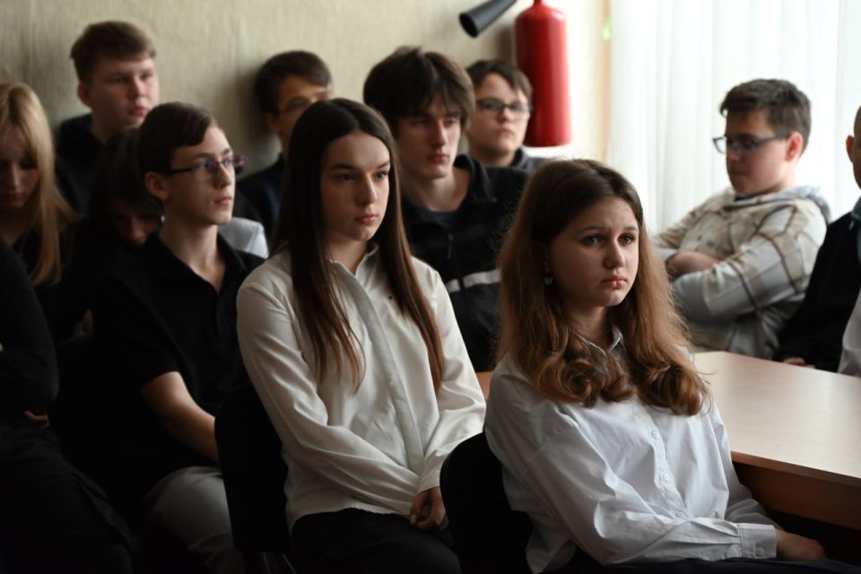 Иван Адамец: Как не дать себя обмануть: урок исторической грамотности в школе № 68 Иван Адамец: Как не дать себя обмануть: урок исторической грамотности в школе № 68