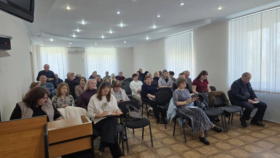 Дмитрий Блинов: Принял участие в аппаратном совещании с руководителями структурных и территориальных подразделений Администрации Старобешевского муниципального округа, учреждений, организаций, предприятий Дмитрий Блинов: Принял участие в аппаратном совещании с руководителями структурных и территориальных подразделений Администрации Старобешевского муниципального округа, учреждений, организаций, предприятий