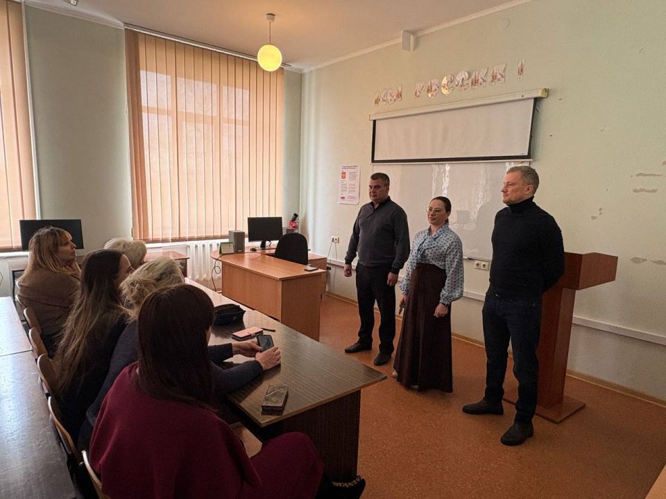 Продолжаются встречи с трудовыми коллективами в Ленинском районе города Донецка Продолжаются встречи с трудовыми коллективами в Ленинском районе города Донецка