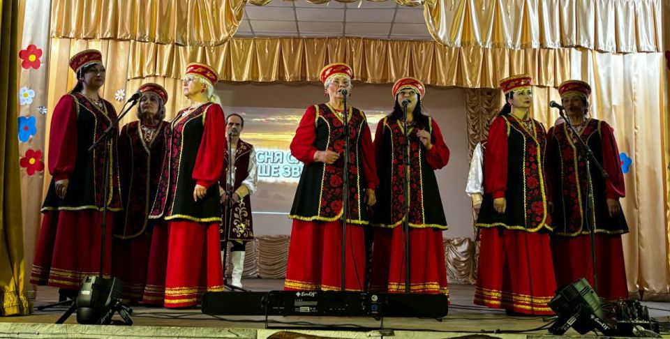 В Год единства народов России в округе продолжается творческая эстафета «От села к селу», и каждый новый этап наполняет сердца жителей теплотой и радостью В Год единства народов России в округе продолжается творческая эстафета «От села к селу», и каждый новый этап наполняет сердца жителей теплотой и радостью