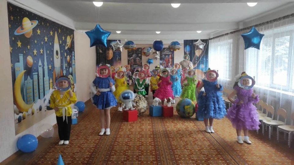 «Космическое путешествие» в дошкольном образовательном учреждении городского округа Енакиево «Космическое путешествие» в дошкольном образовательном учреждении городского округа Енакиево