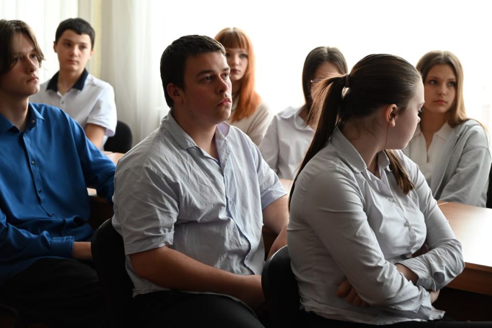 Иван Адамец: Как не дать себя обмануть: урок исторической грамотности в школе № 68 Иван Адамец: Как не дать себя обмануть: урок исторической грамотности в школе № 68