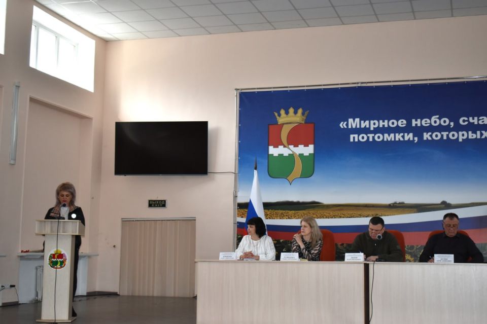 В ходе расширенного аппаратного совещания с начальниками управлений, отделов, секторов администрации округа и руководителями учреждений рассмотрели ряд вопросов, среди которых начальник Управления архитектуры... В ходе расширенного аппаратного совещания с начальниками управлений, отделов, секторов администрации округа и руководителями учреждений рассмотрели ряд вопросов, среди которых начальник Управления архитектуры...