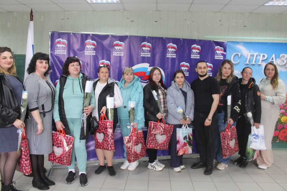 В Мангушском округе прошел праздник «Мама и я» для будущих мам в рамках партийного проекта «Здоровое будущее» В Мангушском округе прошел праздник «Мама и я» для будущих мам в рамках партийного проекта «Здоровое будущее»