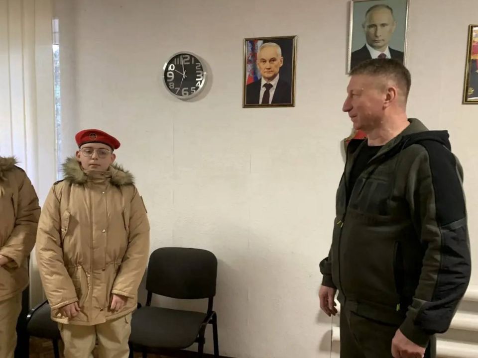 Юнармейцы поздравили сотрудников военных комиссариатов! Юнармейцы поздравили сотрудников военных комиссариатов!