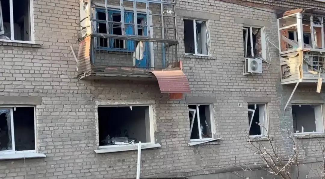 Сегодня ночью Луганск подвергся массированной атаке ВСУ Сегодня ночью Луганск подвергся массированной атаке ВСУ