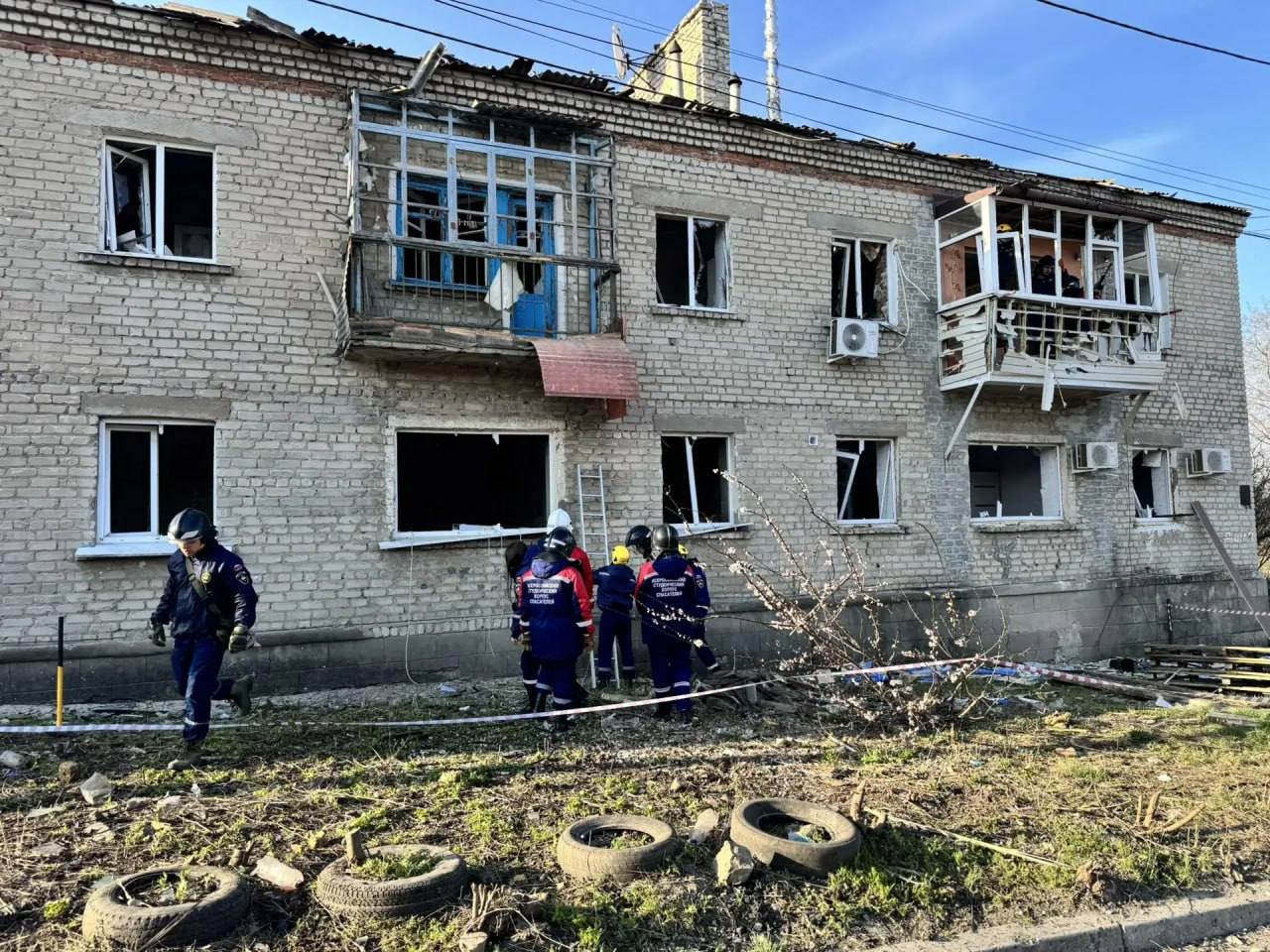 Евгений Лисицын: Луганск ночью подвергся массированной атаке ВСУ - ранены три человека Евгений Лисицын: Луганск ночью подвергся массированной атаке ВСУ - ранены три человека