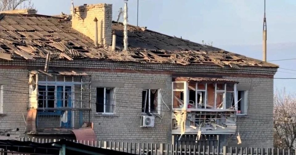 Три человека пострадали в массированном ударе беспилотников ВСУ по Луганску