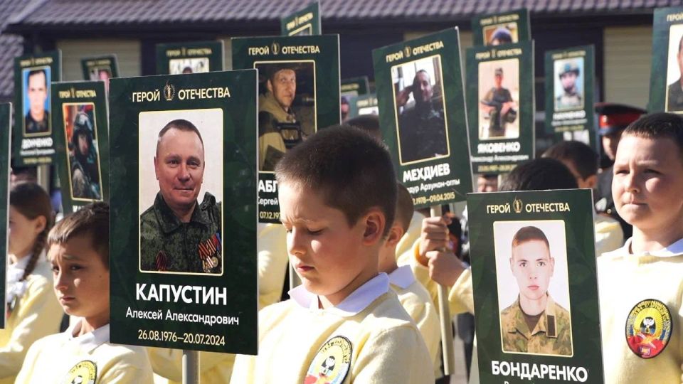 Память героев — в сердцах поколений