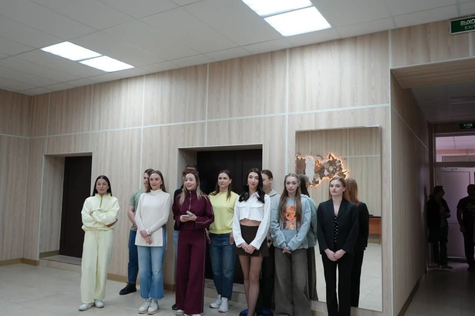 Михаил Желтяков: На репетиционной базе ансамбля «Донбасс» вручил сотрудникам коллектива награды ко Дню работника культуры Михаил Желтяков: На репетиционной базе ансамбля «Донбасс» вручил сотрудникам коллектива награды ко Дню работника культуры