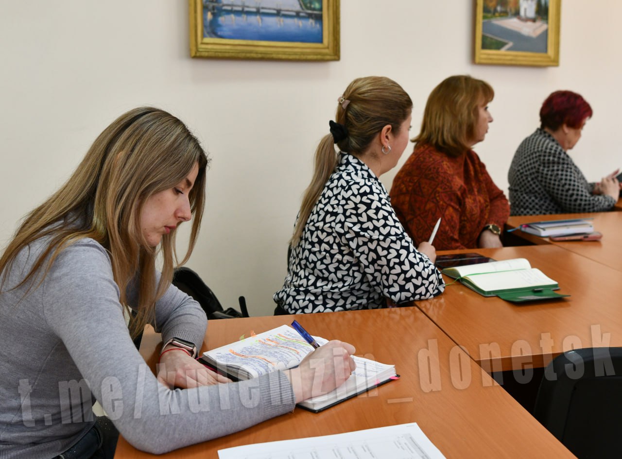 Алексей Кулемзин: Сегодня состоялось очередное заседание межведомственного штаба по вопросам охраны здоровья граждан в муниципальном образовании городского округа Донецк Алексей Кулемзин: Сегодня состоялось очередное заседание межведомственного штаба по вопросам охраны здоровья граждан в муниципальном образовании городского округа Донецк