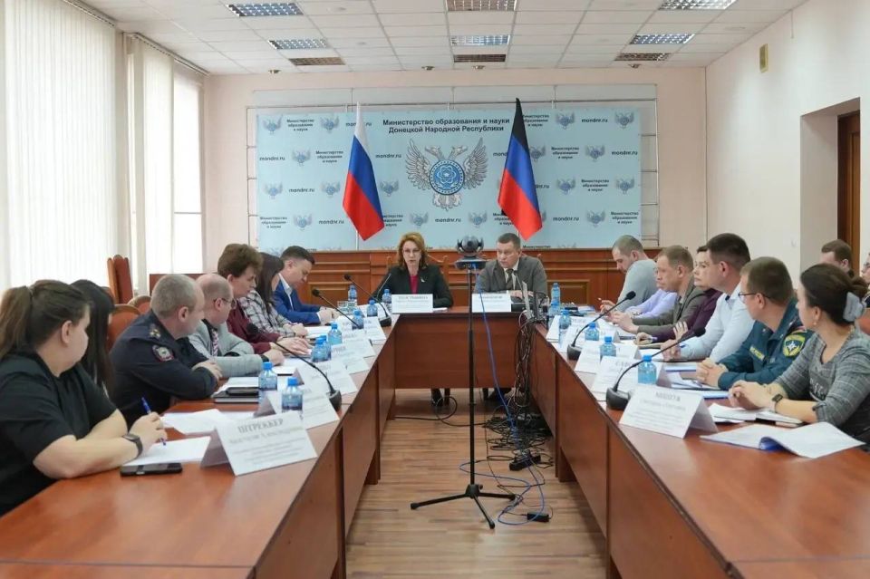 Вице-премьер Лариса Толстыкина на заседании Межведомственной комиссии по вопросам организации отдыха и оздоровления детей обсудила с коллегами летнюю оздоровительную кампанию 2026 года Вице-премьер Лариса Толстыкина на заседании Межведомственной комиссии по вопросам организации отдыха и оздоровления детей обсудила с коллегами летнюю оздоровительную кампанию 2026 года