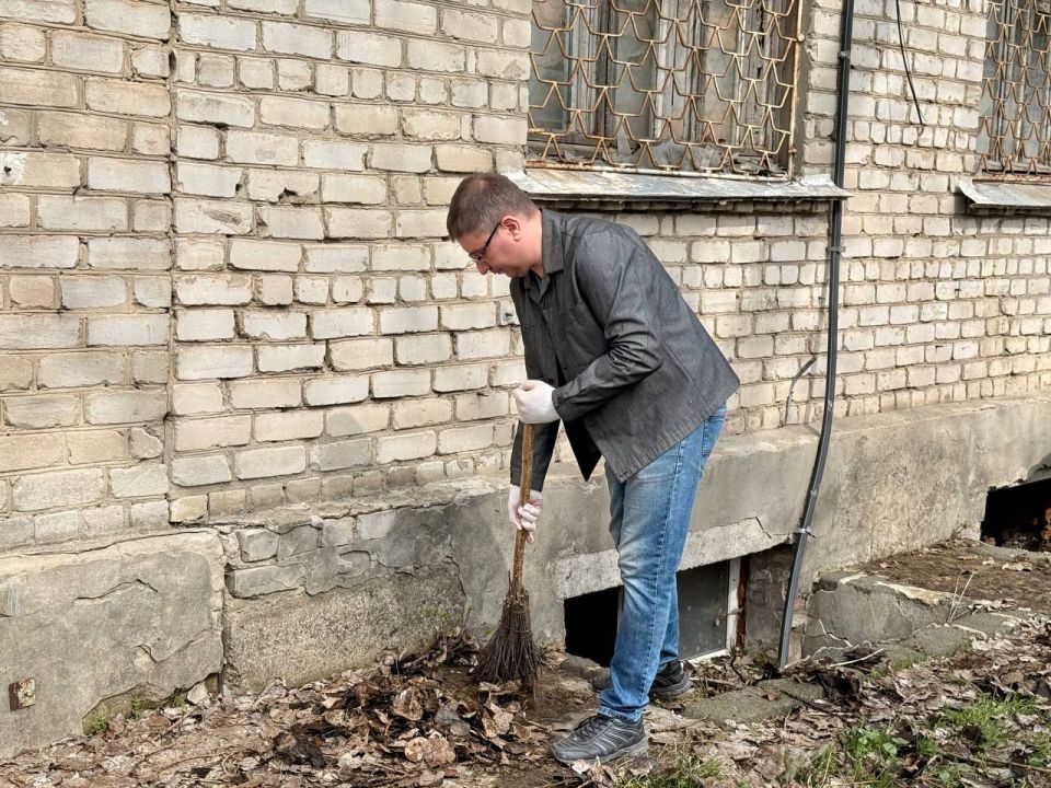 3 апреля текущего года представители Управления Россельхознадзора по Донецкой Народной Республике и Луганской Народной Республике приняли участие в мероприятии по благоустройству территории Луганской Народной Республики 3 апреля текущего года представители Управления Россельхознадзора по Донецкой Народной Республике и Луганской Народной Республике приняли участие в мероприятии по благоустройству территории Луганской Народной Республики