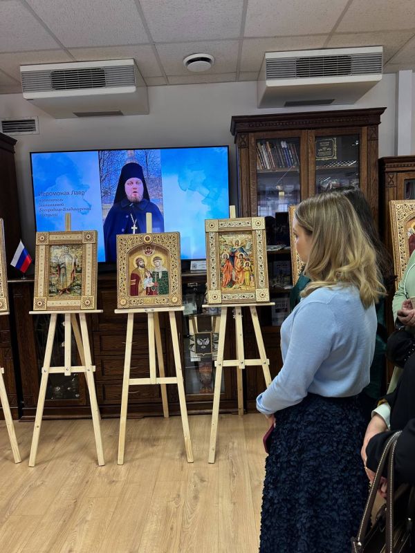 Александр Волошин: Накануне, в день провозглашения ДНР, в Представительстве Республики в Москве прошло торжественное мероприятие Александр Волошин: Накануне, в день провозглашения ДНР, в Представительстве Республики в Москве прошло торжественное мероприятие