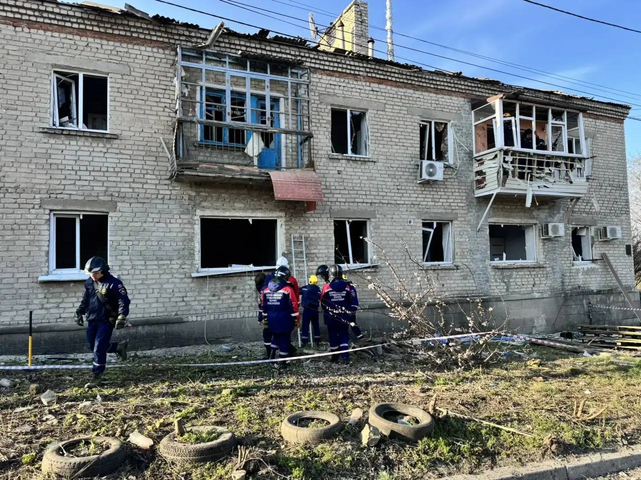 Сегодня ночью Луганск подвергся массированной атаке ВСУ Сегодня ночью Луганск подвергся массированной атаке ВСУ