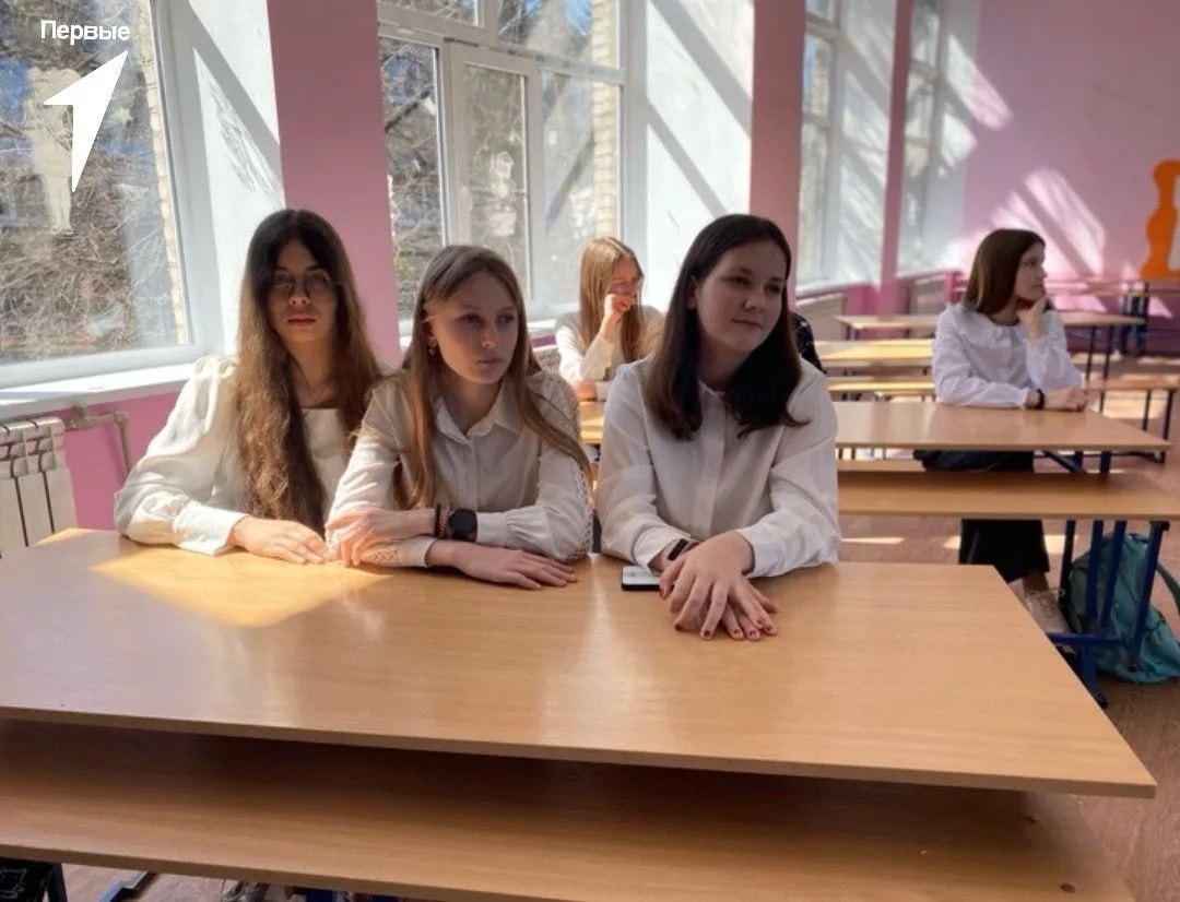 Лекция о безопасности и патриотизме для активистов «Движения Первых» прошла в Новосветской школе Лекция о безопасности и патриотизме для активистов «Движения Первых» прошла в Новосветской школе