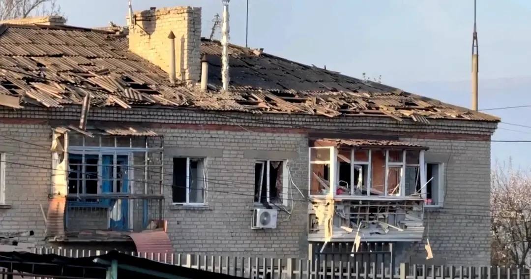 Сегодня ночью Луганск подвергся массированной атаке ВСУ Сегодня ночью Луганск подвергся массированной атаке ВСУ