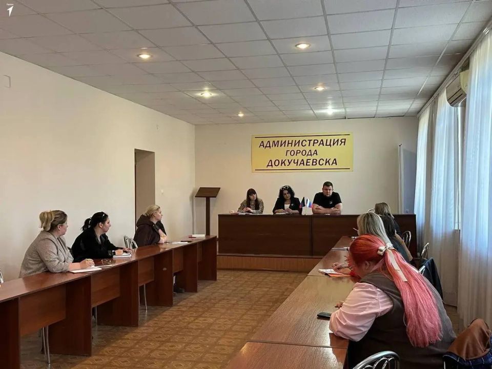Докучаевск готовится к голосованию за комфортную городскую среду: школьники-волонтеры помогут выбрать будущее округа Докучаевск готовится к голосованию за комфортную городскую среду: школьники-волонтеры помогут выбрать будущее округа