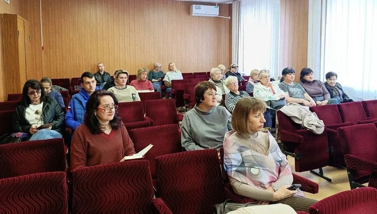 Михаил Меренков: Сегодня первый заместитель руководителя Управы Елена Булавицкая провела аппаратное совещание с руководителями структурных подразделений, представителями предприятий и учреждений района Михаил Меренков: Сегодня первый заместитель руководителя Управы Елена Булавицкая провела аппаратное совещание с руководителями структурных подразделений, представителями предприятий и учреждений района