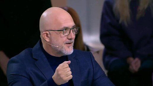 Михайлов: Пашиняну приходится искать баланс между Западом и Россией