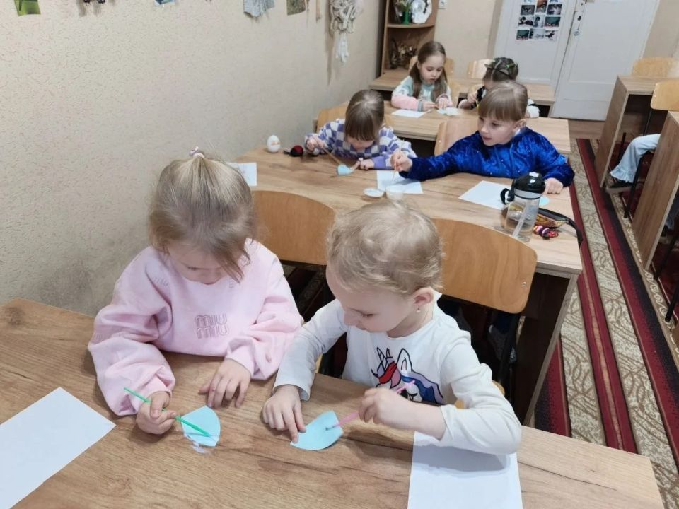 В рамках проведения Недели космоса в России в МБУ "Городской дворец культуры им. В.Г. Кирсановой" прошел мастер-класс по изготовлению аппликаций на космическую тематику "Космические ракеты" В рамках проведения Недели космоса в России в МБУ "Городской дворец культуры им. В.Г. Кирсановой" прошел мастер-класс по изготовлению аппликаций на космическую тематику "Космические ракеты"