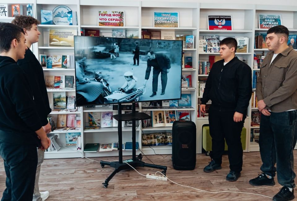 Юрий Гагарин - первый человек в космосе Юрий Гагарин - первый человек в космосе