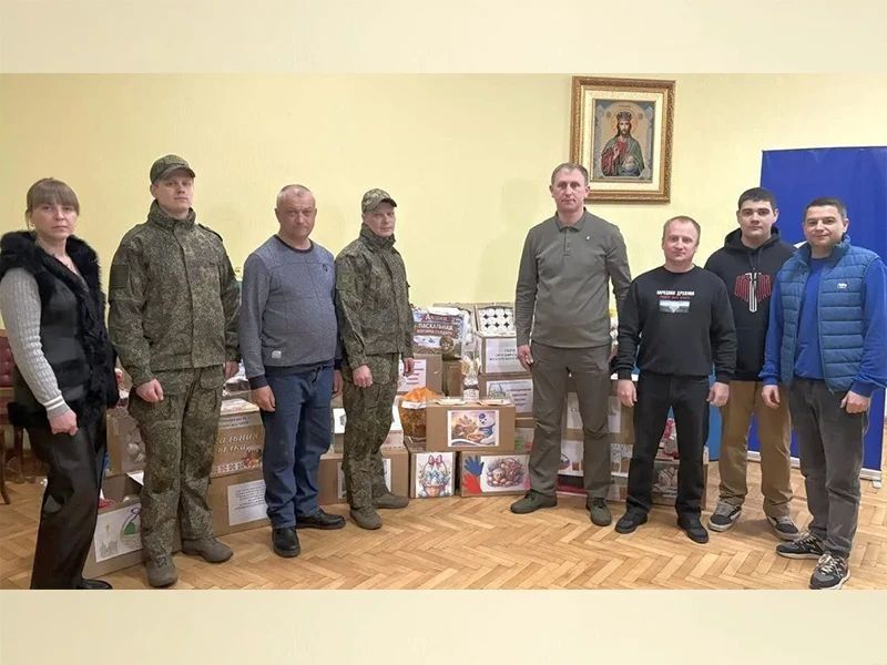 Александр Шатов: В Шахтерске активисты Единой России поздравили военнослужащих с наступающей Пасхой Александр Шатов: В Шахтерске активисты Единой России поздравили военнослужащих с наступающей Пасхой