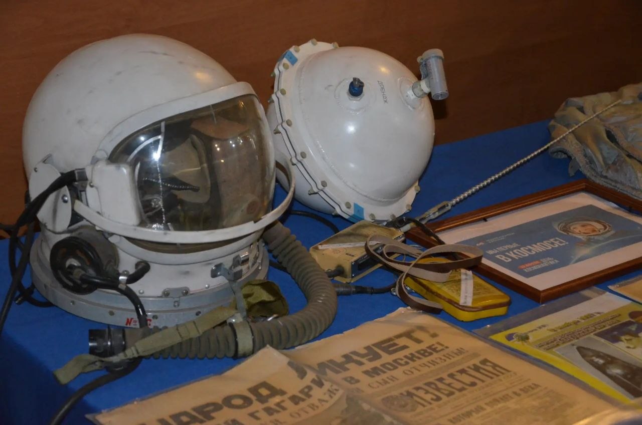 В селе Степановка провели выездную выставку ко Дню космонавтики В селе Степановка провели выездную выставку ко Дню космонавтики