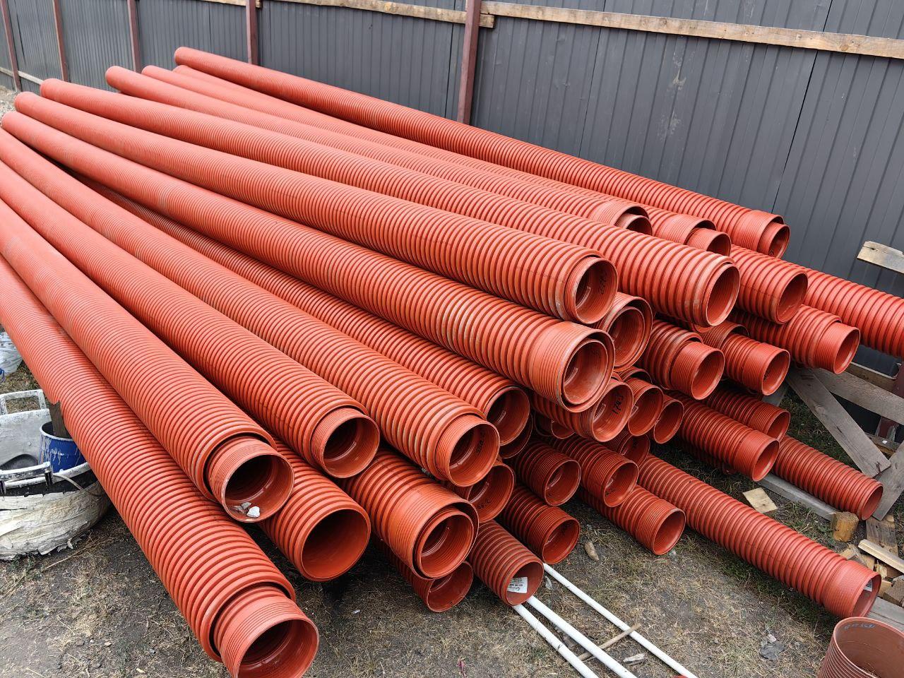 Специалисты из Ленобласти возобновили работы по прокладке коллектора в Карло-Марксово Специалисты из Ленобласти возобновили работы по прокладке коллектора в Карло-Марксово