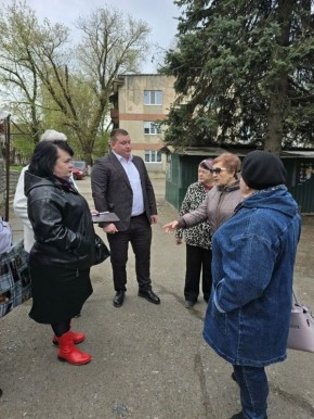Начальник Новосветского территориального отдела Пасько Дмитрий провел встречу с гражданами поселка Новый свет