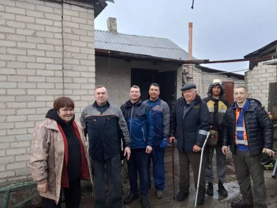 Александр Пеняев: В Авдеевке завершён ремонт кровли частного дома, пострадавшего в ходе боевых действий Александр Пеняев: В Авдеевке завершён ремонт кровли частного дома, пострадавшего в ходе боевых действий