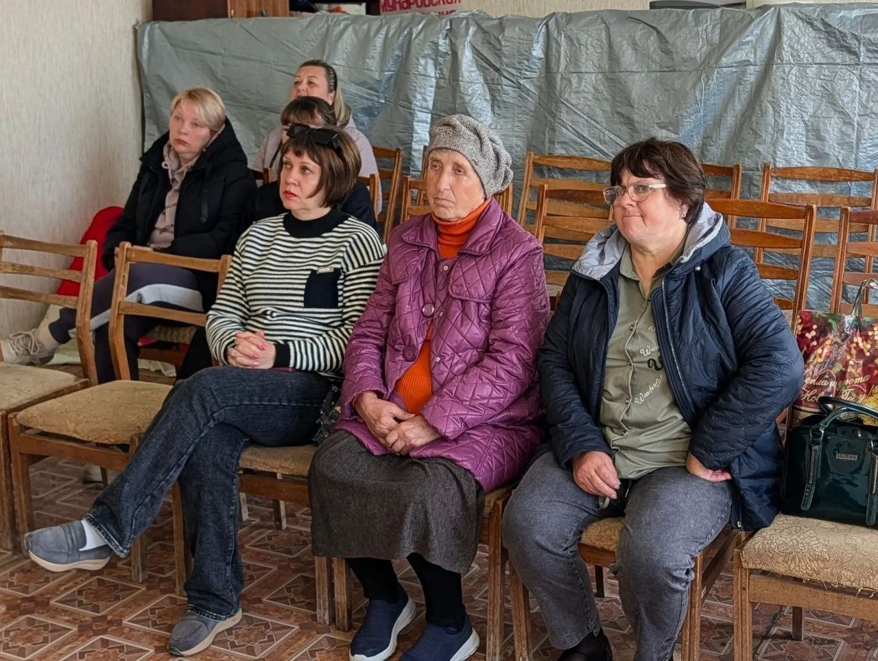 Заместитель главы Администрации Старобешевского муниципального округа Сергей Осадчий провел встречу с гражданами села Коммунаровка
