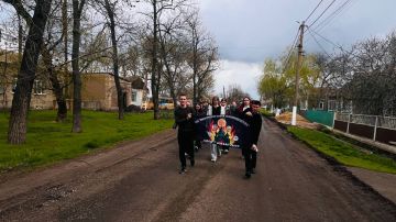 ������� ��������� ��������� ����������� ����� �������� ������� ������� � ������������� ����� �10 000 ����� � �����