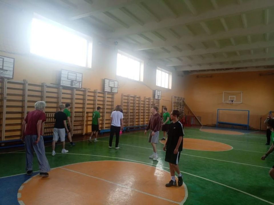 В Ждановке прошли соревнования по баскетболу В Ждановке прошли соревнования по баскетболу