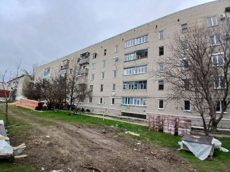 Ямальцы восстанавливают жилые дома во Владимировке Волновахского округа Ямальцы восстанавливают жилые дома во Владимировке Волновахского округа