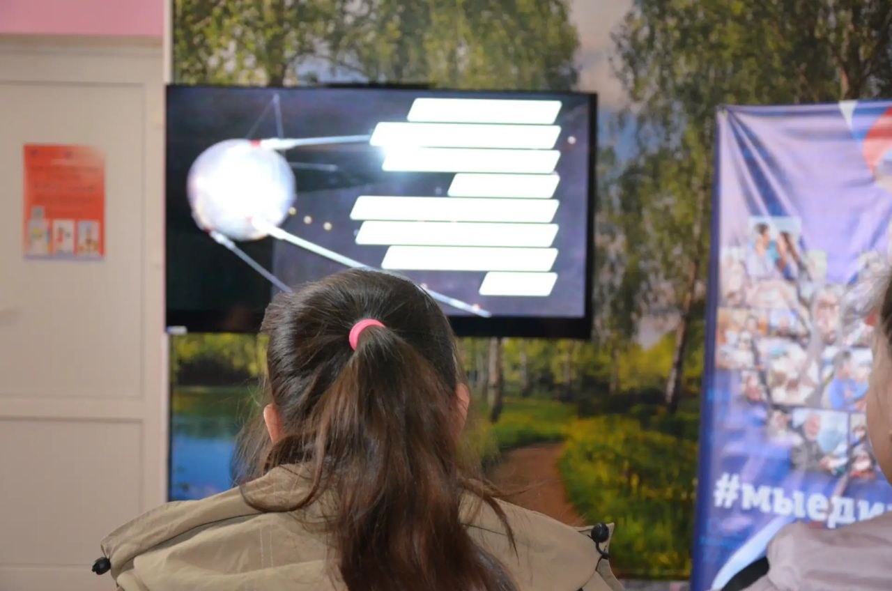 В селе Степановка провели выездную выставку ко Дню космонавтики В селе Степановка провели выездную выставку ко Дню космонавтики