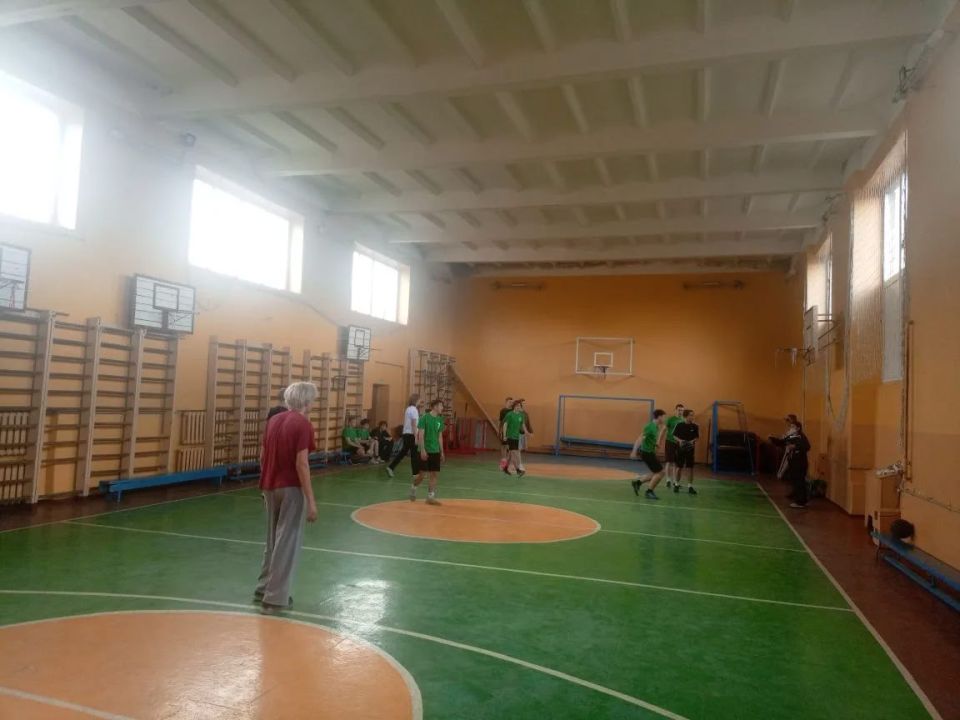 В Ждановке прошли соревнования по баскетболу В Ждановке прошли соревнования по баскетболу